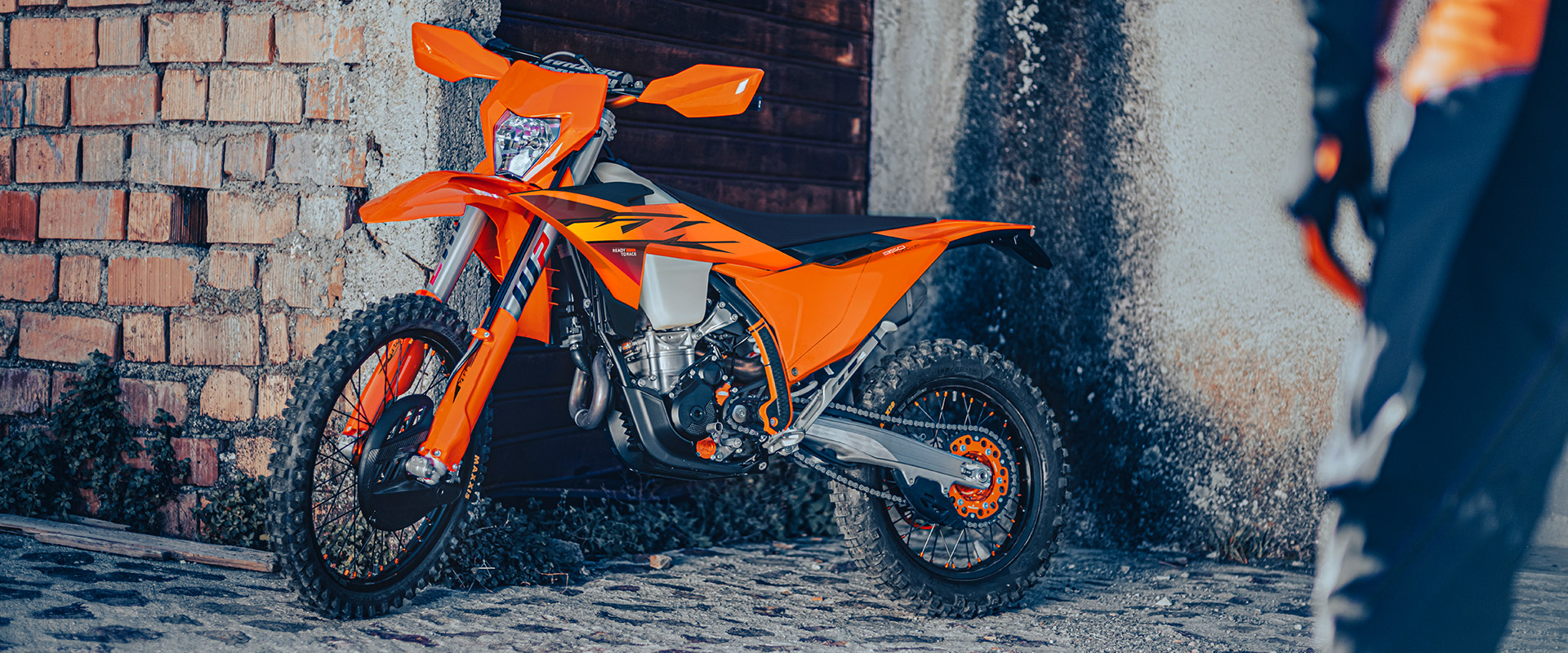 KTM Enduro 350 EXC-F 2026 photo KTM Enduro 350 EXC-F 2026 photo