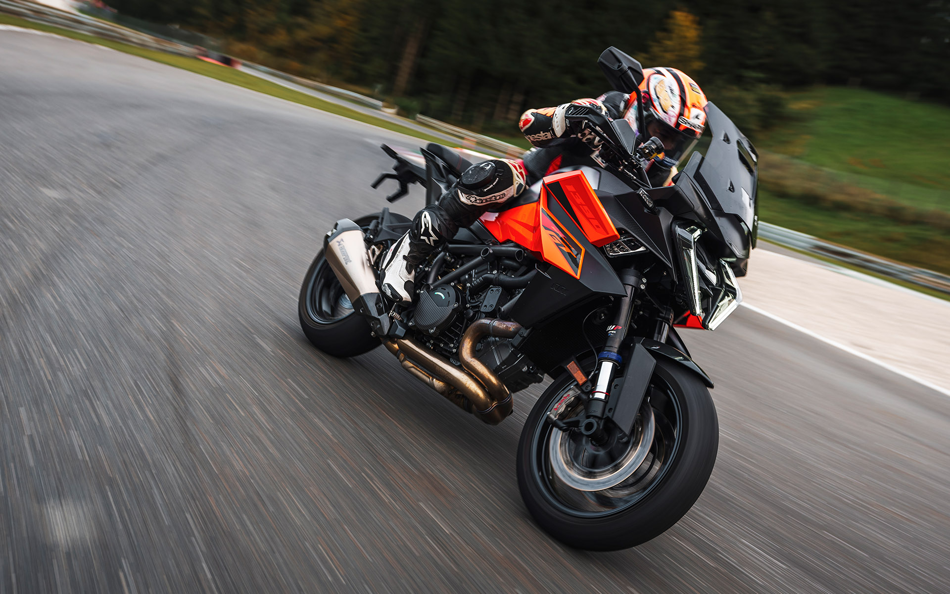 KTM Sports Tourer 1390 Super Duke GT 2025 photo