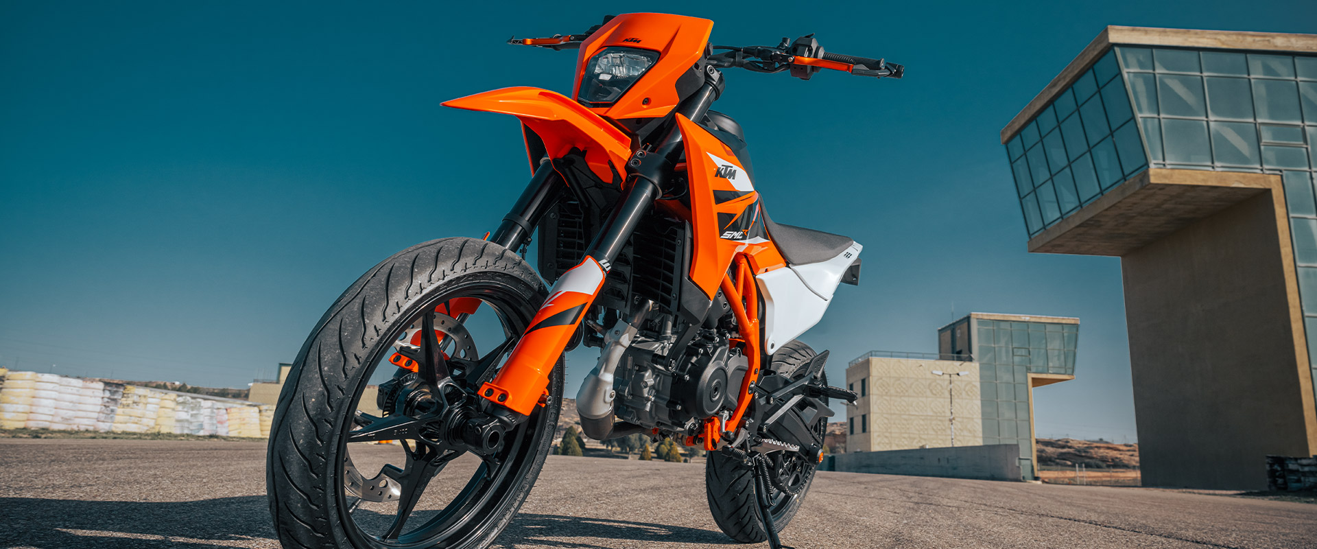 KTM Supermoto 125 SMC R 2026 photo