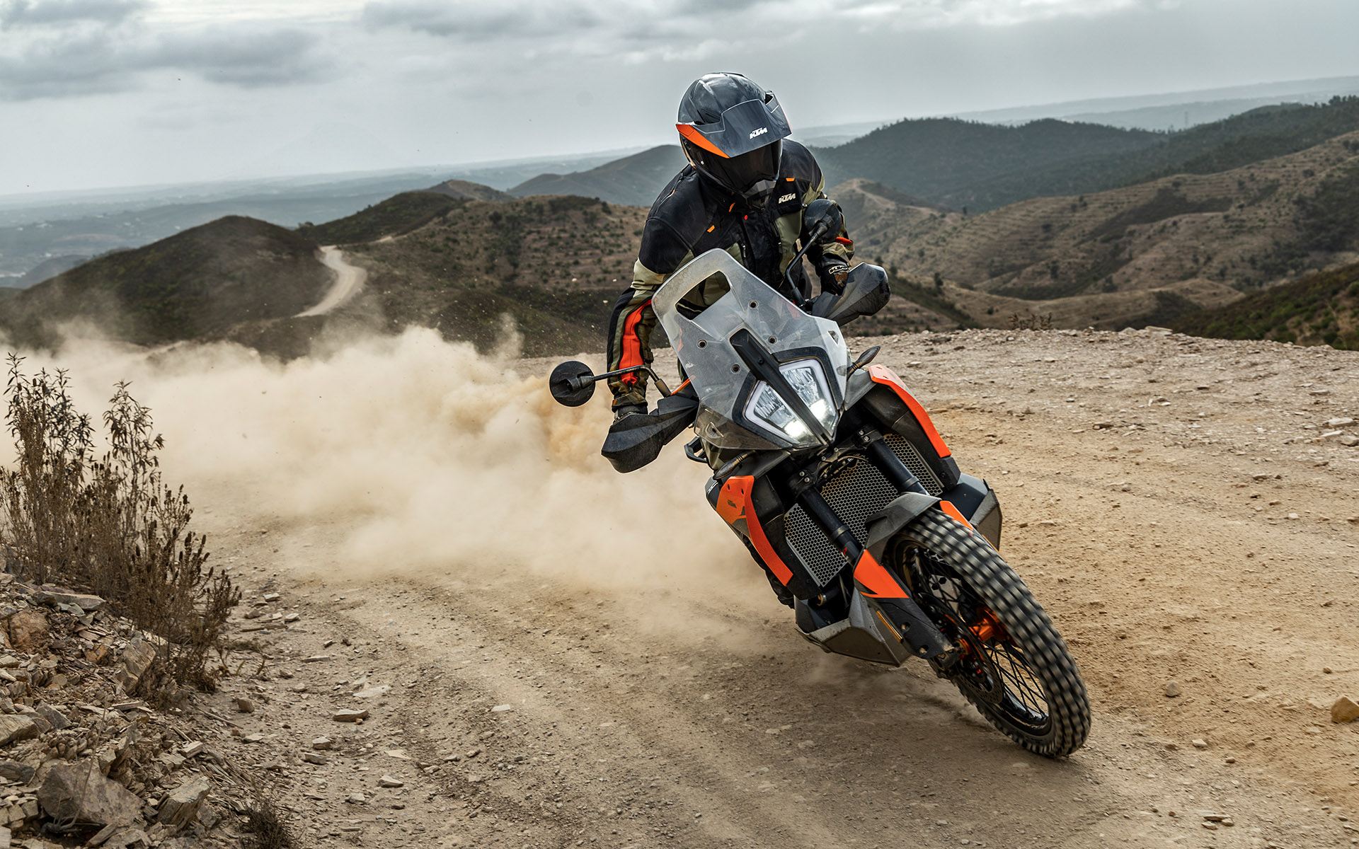 KTM Travel 790 Adventure 2025 photo